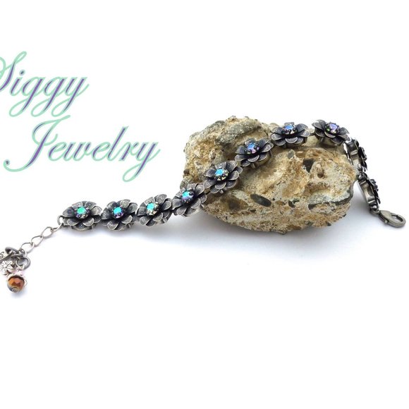 Swarovski Crystal Flower Statement Silver Bracelet - Picture 7 of 8